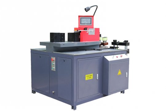 開式數(shù)控母線加工機(jī)